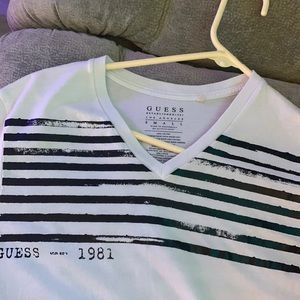 Guess v neck t shirt